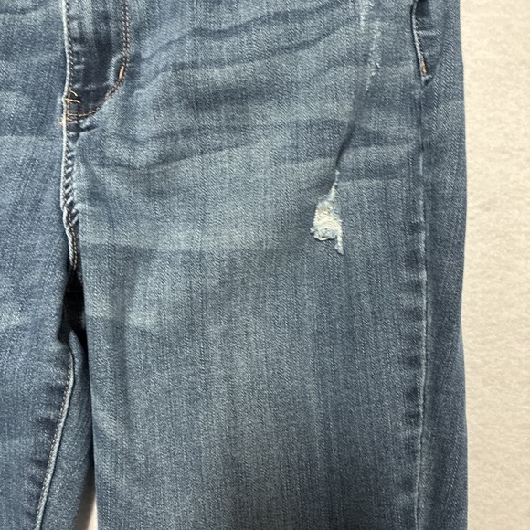 JUDY BLUE Boyfriend Fit Stretch Distressed Medium Wash Denim  Size 13/31 Women's - Picture 3 of 15